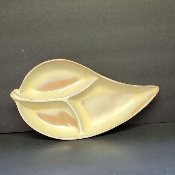 Frankoma Other - Frankoma Prairie Green Leaf Divided Dish #83